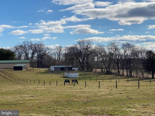 6320 Damascus Rd, Gaithersburg, MD 20882