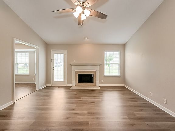 4th image of 1413 Chesterbrook Ct