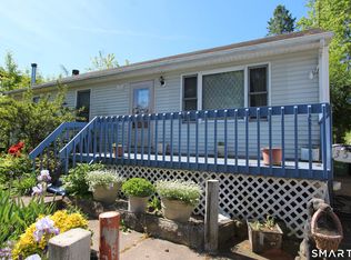 35 Chapman St, East Hartford, CT 06108