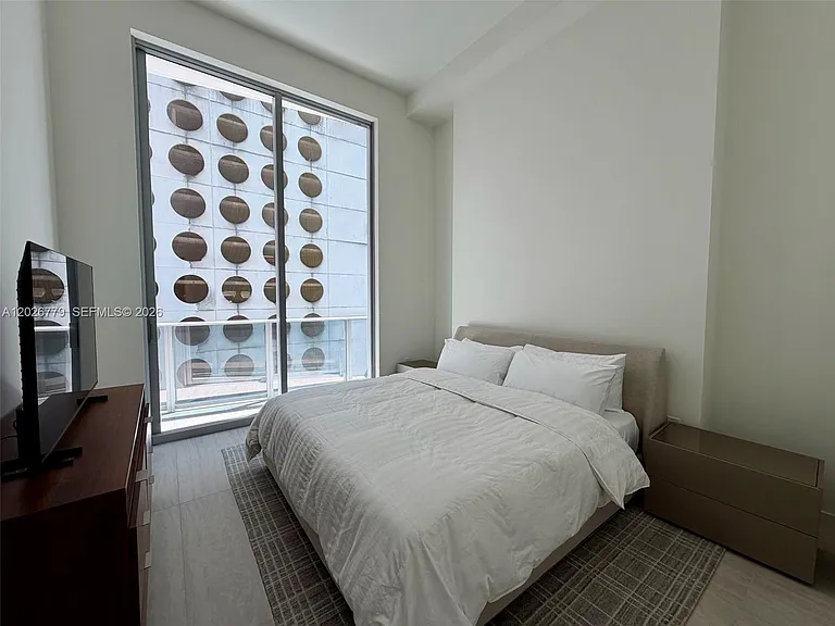 77 SE 5th St #407 — Photo 7