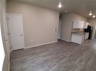 322 N Avenue B #C, Portales, NM 88130