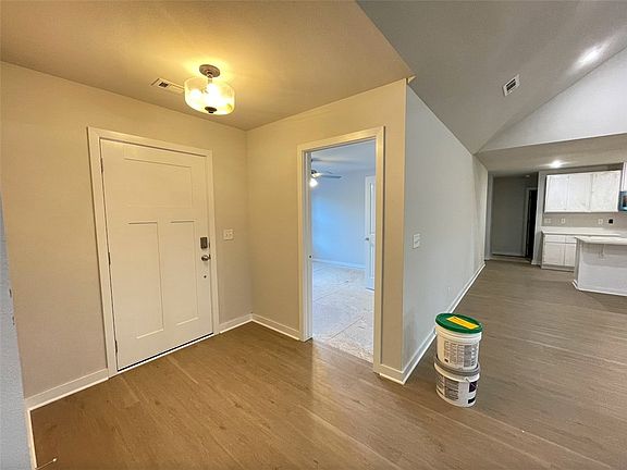 4th image of 45 Allendale Dr