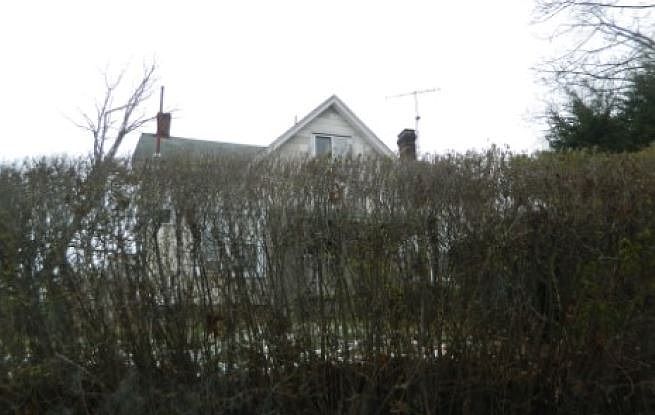 2nd image of 3662 Middletown Rd