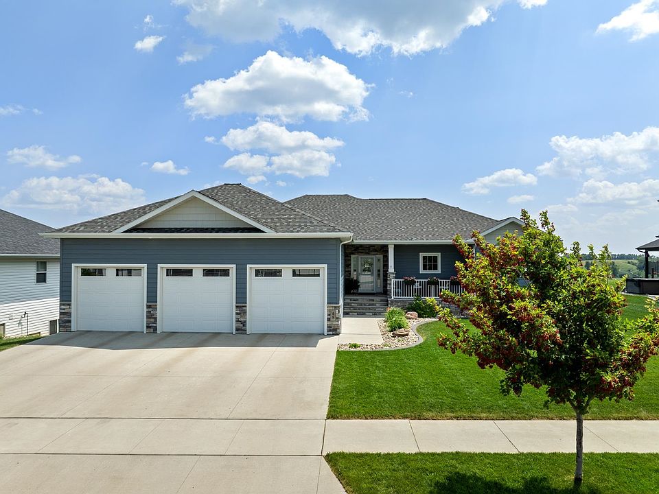 1st image of 48 Valley Bluffs Ct