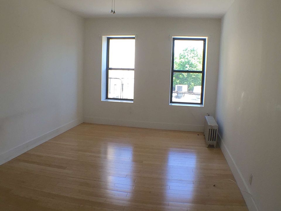 1st image of 921 Washington Ave APT 3I