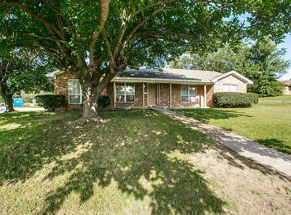 3rd image of 3401 Wendell Dr