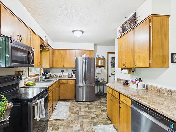 2nd image of 710 N Catherine Ave