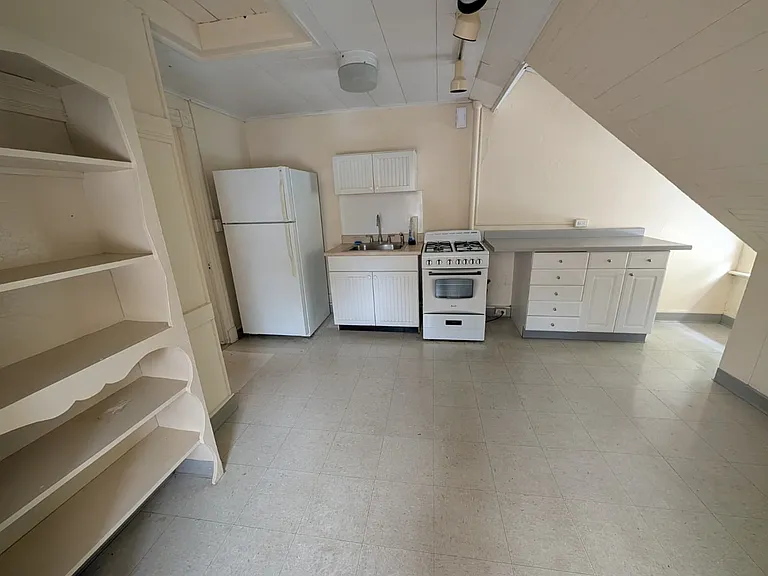 83 Sachem St #3R — Photo 6