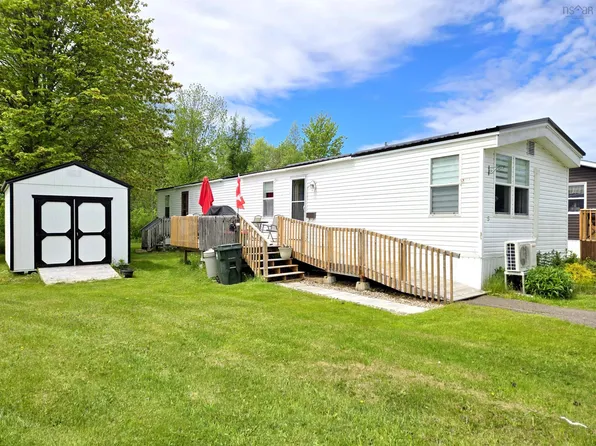 5 Birch Ct, Amherst, NS B4H 4K3
