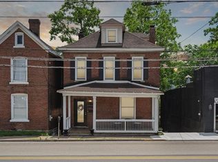 newly Renovated Canonsburg Open Living Concept Apartment, Canonsburg, PA 15317