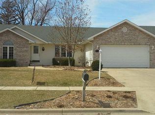 413 Phil Gould Dr, Hanna City, IL