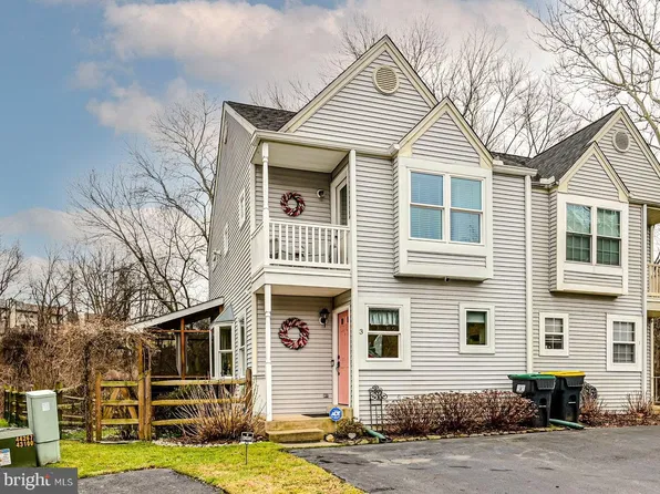 3 Ridge Blvd, Wilmington, DE 19808
