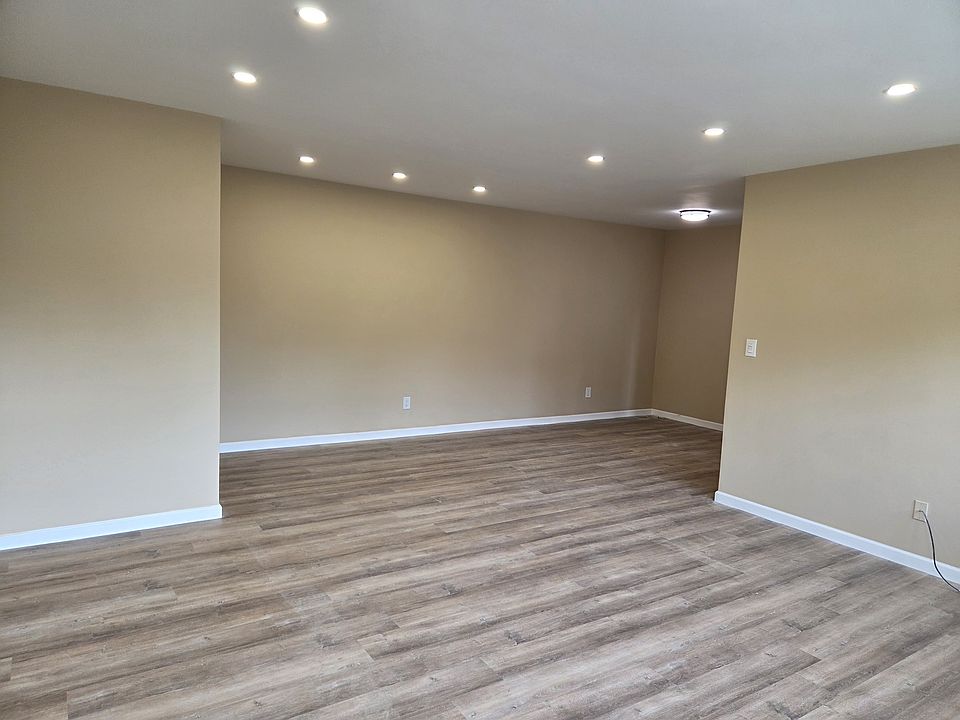 1628 Valley St APT 2A, Fort Lee, NJ 07024 | Zillow