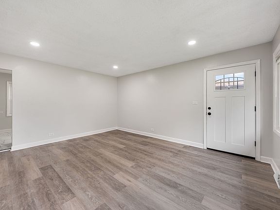 4th image of 2829 Stafford Dr