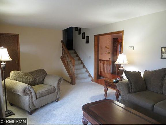 3rd image of 514 E Elmwood St