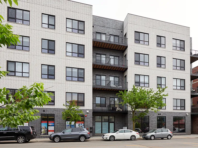 2137 W Madison St #206 — Photo 7