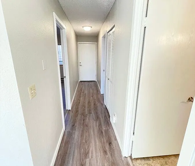 5200 University Way NE #402 — Photo 15
