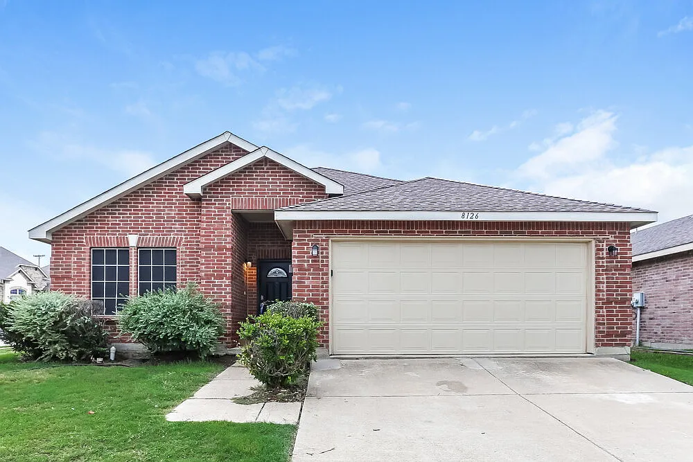 3 bed, 2.0 bath, 1673 sqft, $2,440 — Photo 1