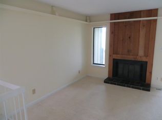 9450 S Lake Ridge Dr, Bloomington, IN 47401