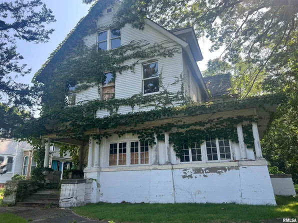381 N Prairie St, Galesburg, IL 61401