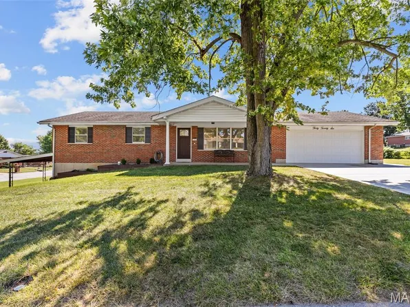 3026 Mamelles Dr, Saint Charles, MO 63301