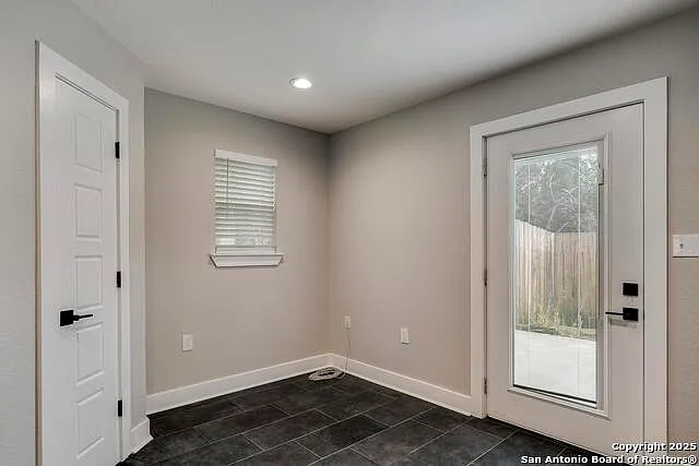 349 Will Rogers Dr #B — Photo 18