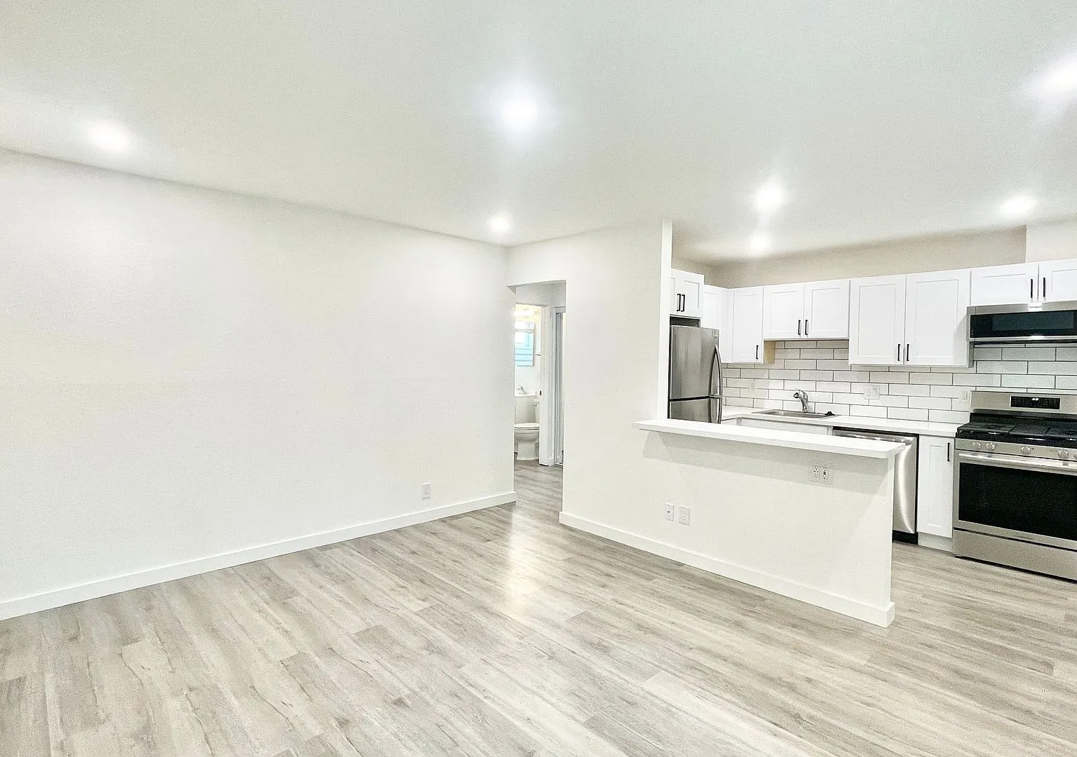 Alterra Apartments — Photo 1
