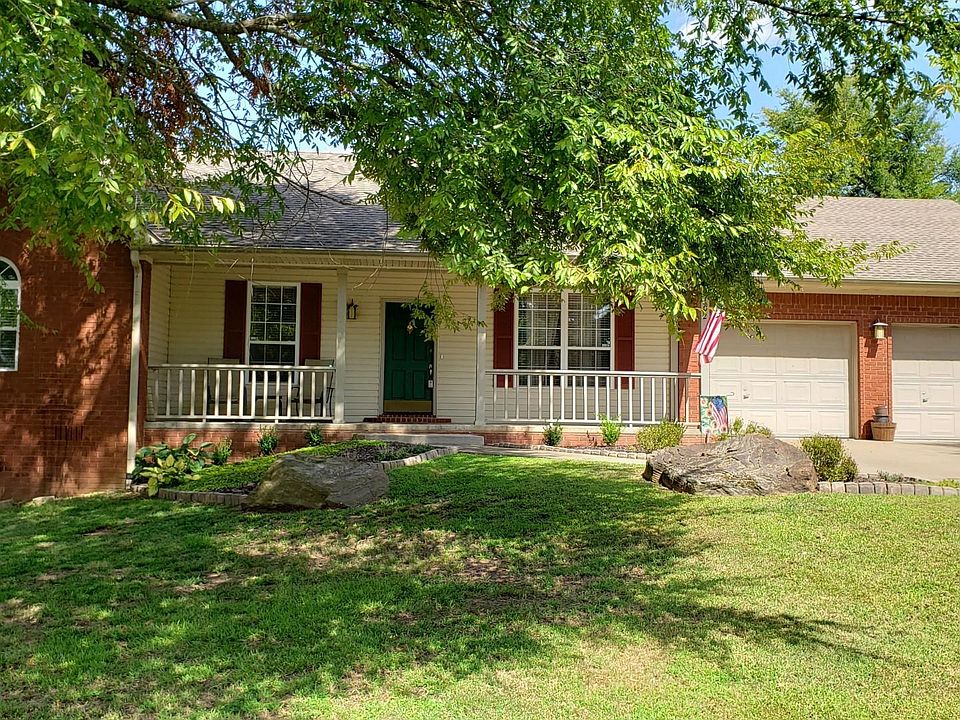 1st image of 102 Lakeshore Dr