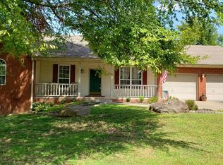 102 Lakeshore Dr, Russellville, AR 72802