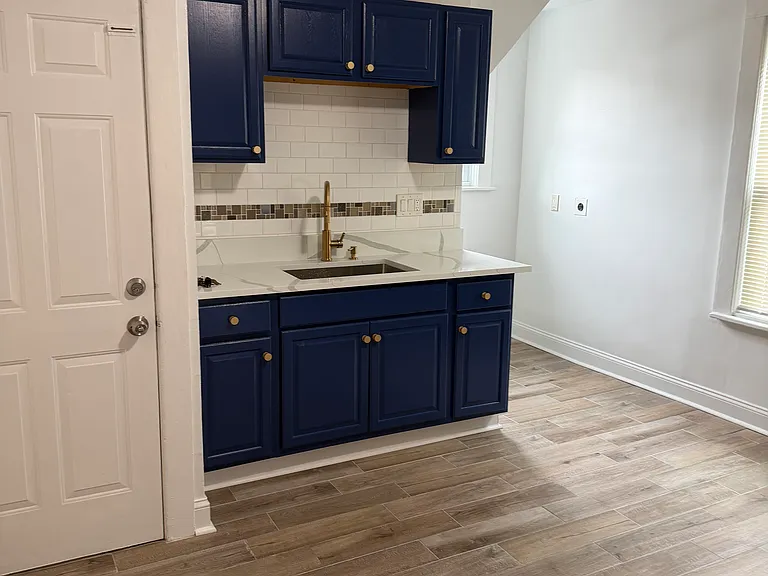 25 Lincoln Ave #1 — Photo 2