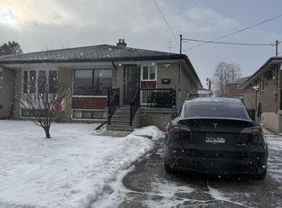 130 Duncanwoods Dr, Toronto, ON M9L2E1