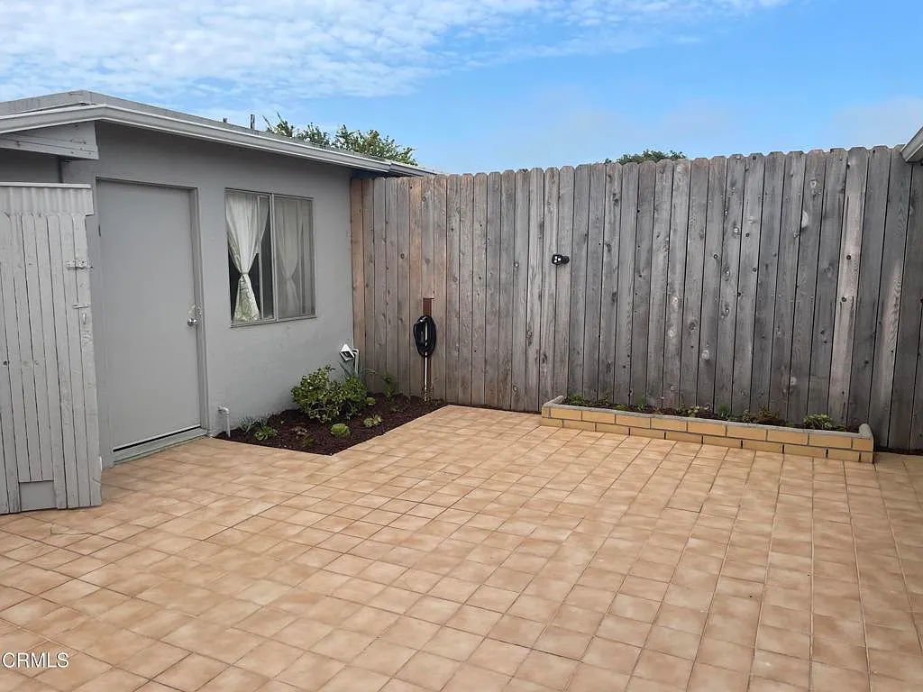 2 bed, 1.0 bath, 784 sqft, $2,500 — Photo 4