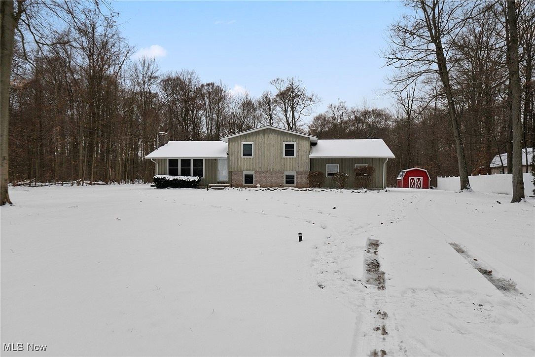 10757 Clapsaddle Ave NE, Alliance, OH 44601 | Zillow