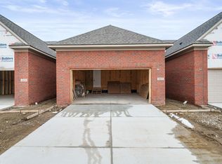 48832 Birmingham Dr, Chesterfield, MI
