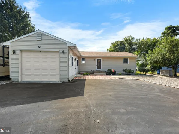 22 Tensaw Dr, Browns Mills, NJ 08015