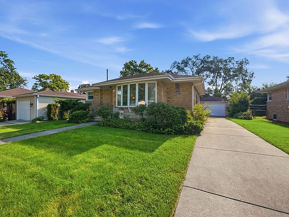 2nd image of 9135 Cherry Ave
