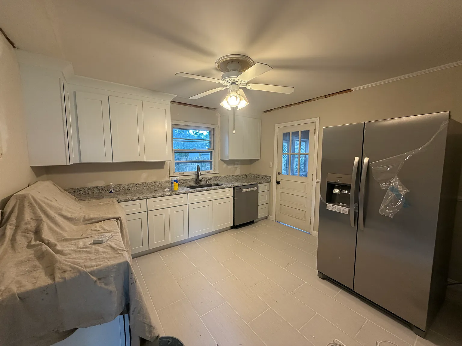 3 bed, 1000 sqft, $2,250 — Photo 4