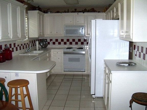 3rd image of 6611 Belmont Ave