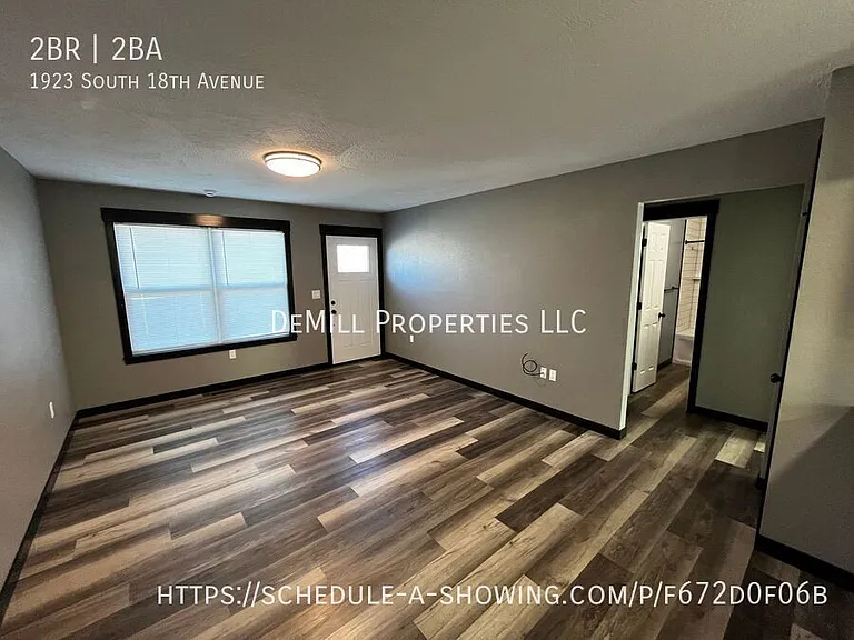1923 S 18th Ave — Photo 6