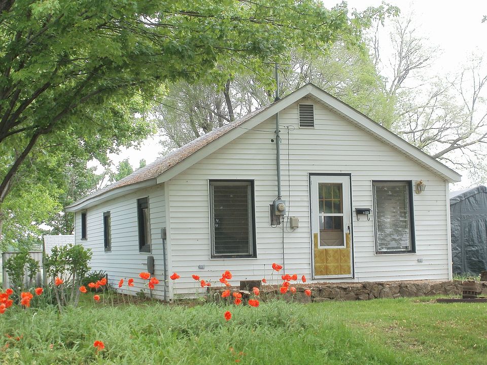 2nd image of 402 North St