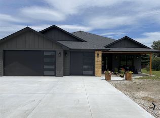 761 Pinebrook Dr, Chewelah, WA 99109