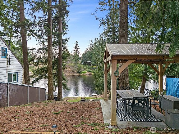 2nd image of 33319 E Lake Holm DR SE