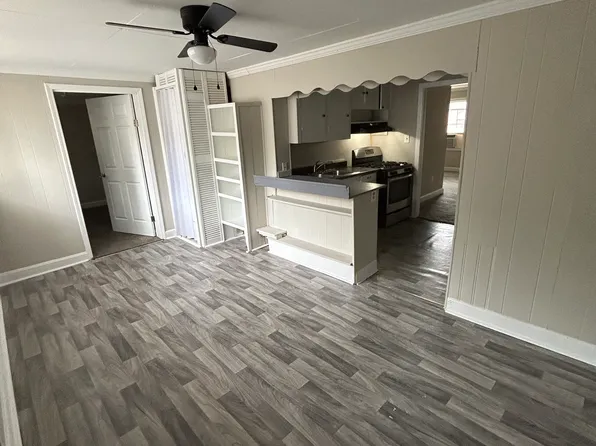 3318 Goldenrod St, North Charleston, SC 29405