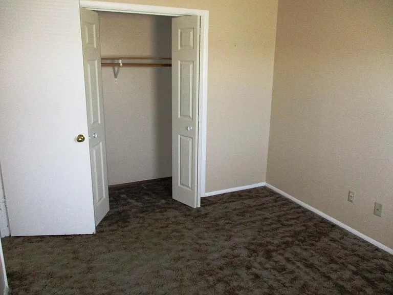 1500 Ensign Dr — Photo 7