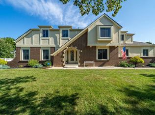 1710 Sioux Ct, Grove City, OH 43123