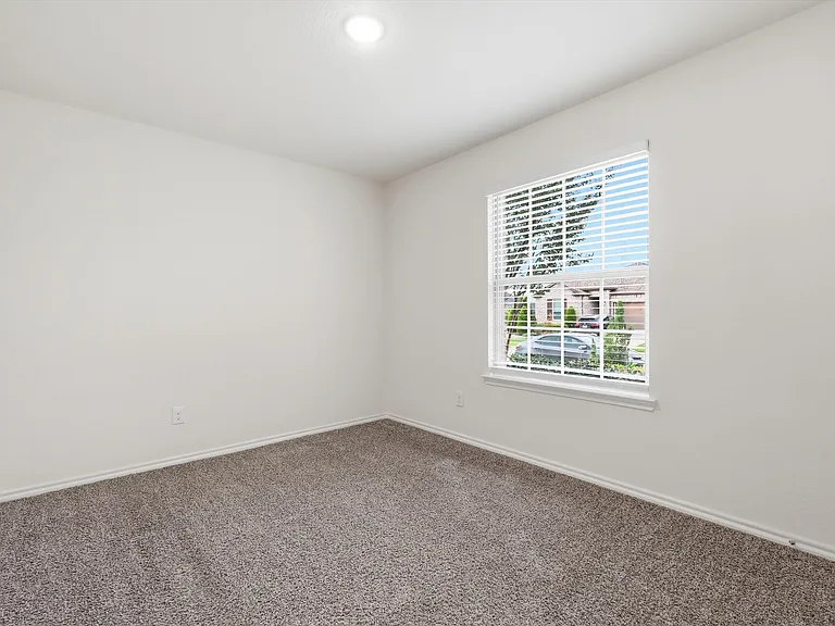 1810 Aslynn Cir — Photo 6