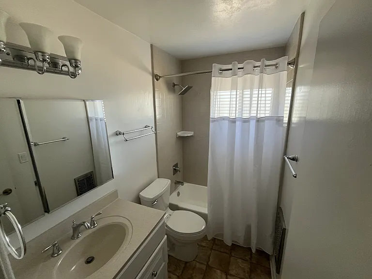 777 Manhattan Beach Blvd #2 — Photo 7