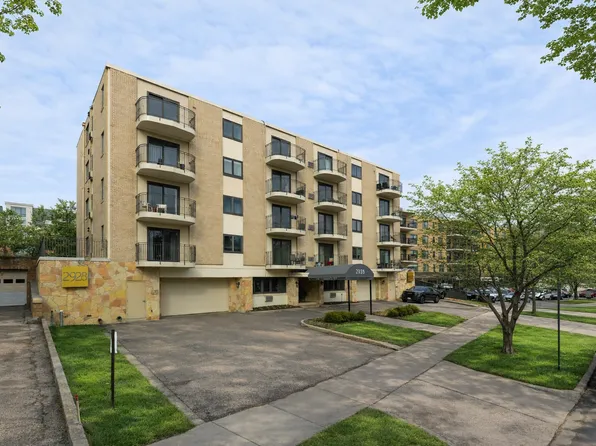2928 Dean Pkwy APT 2L, Minneapolis, MN 55416