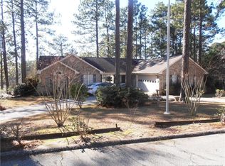 19 Woodbury Ln, Sanford, NC 27332