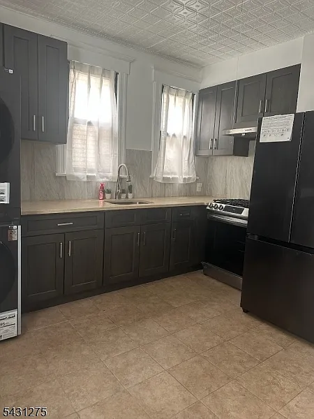 3 bed, 1.0 bath, $2,950 — Photo 3